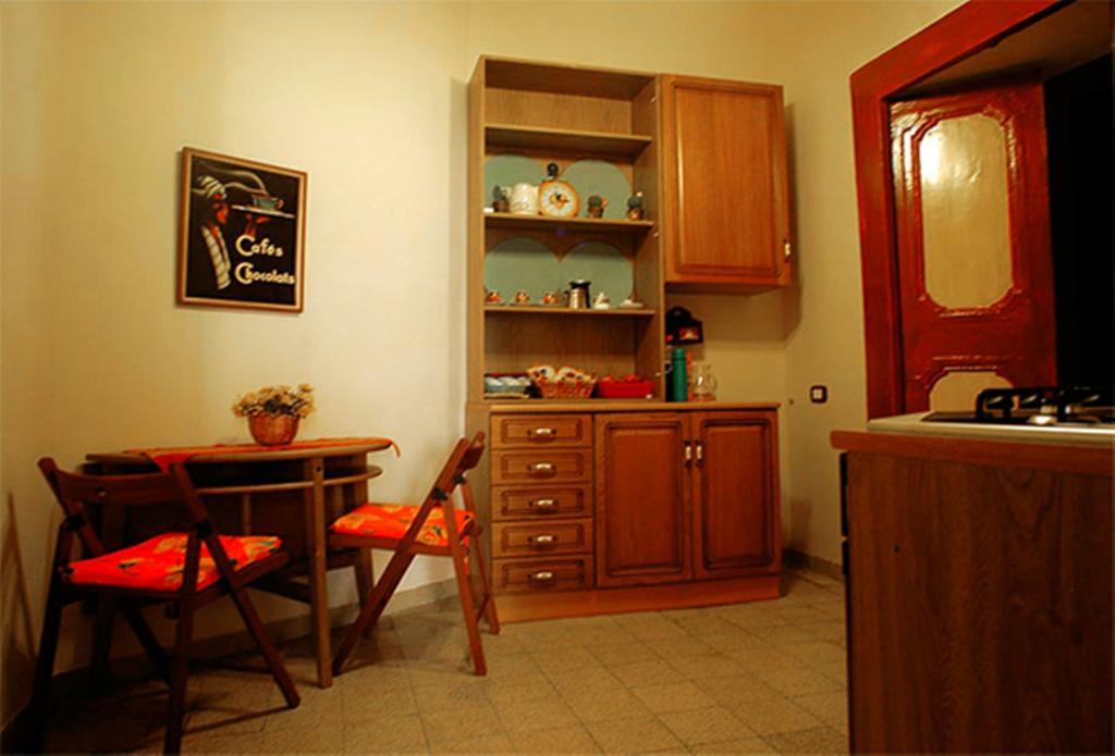 B&B Domus Gemi Naples Exterior photo